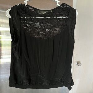 Silk and lace sleeveless blouse from Urban outfitters ❤️‍🔥